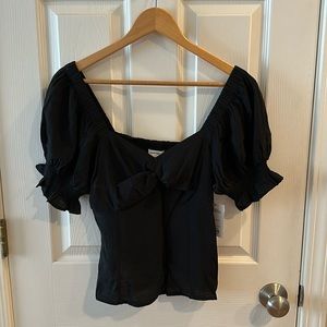 Black Nine West blouse in Size Medium
